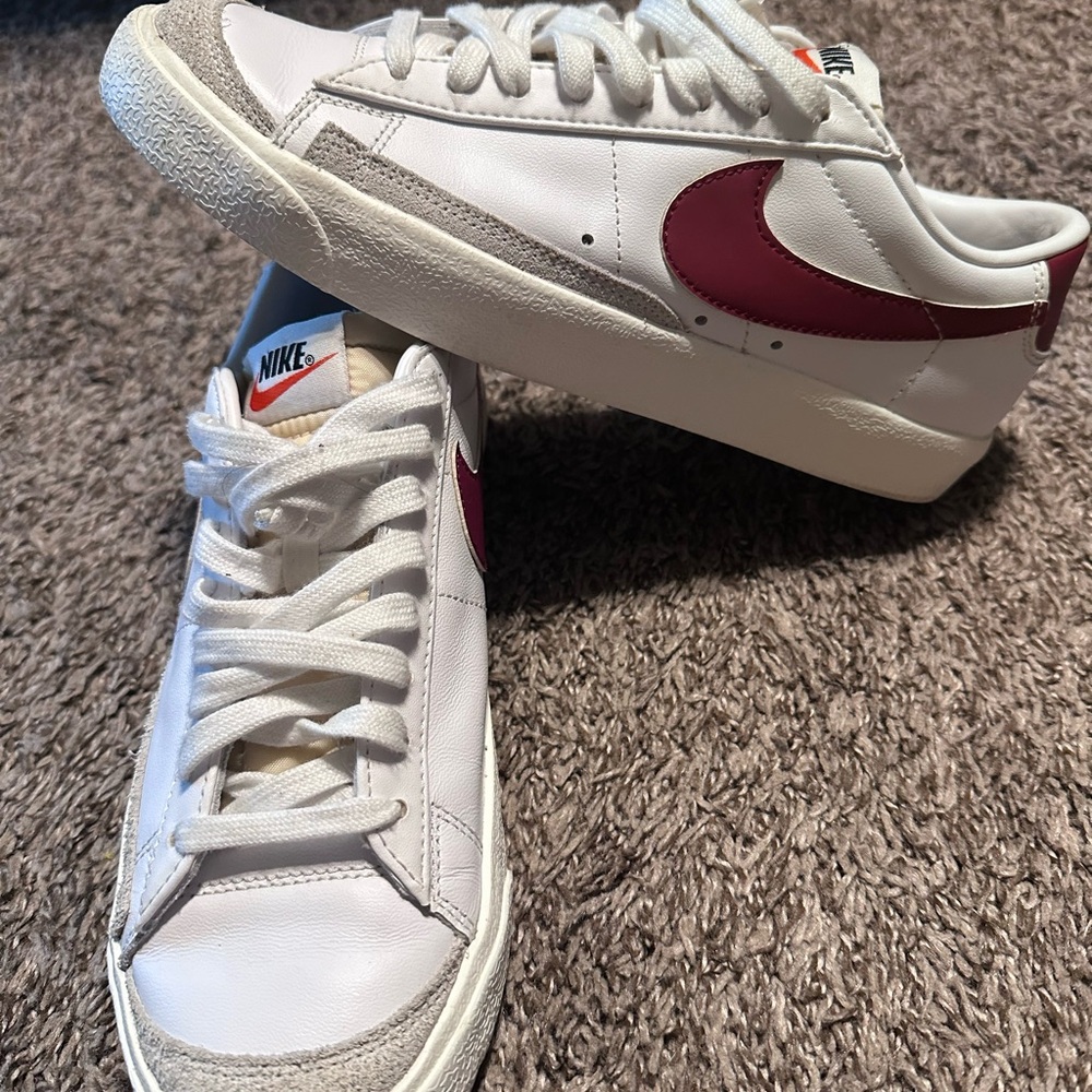 Nike White and Red Sneakers
